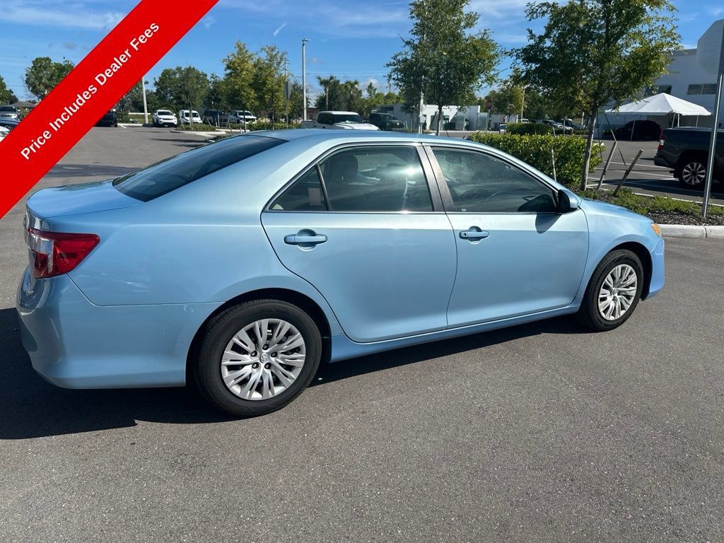 Used 2013 Toyota Camry FWD image 4