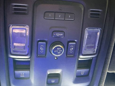 Used 2023 Cadillac Escalade Sport Platinum w/ Heavy-Duty Trailer Package AWD/4WD image 19