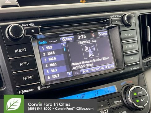 Used 2017 Toyota RAV4 XLE FWD image 21