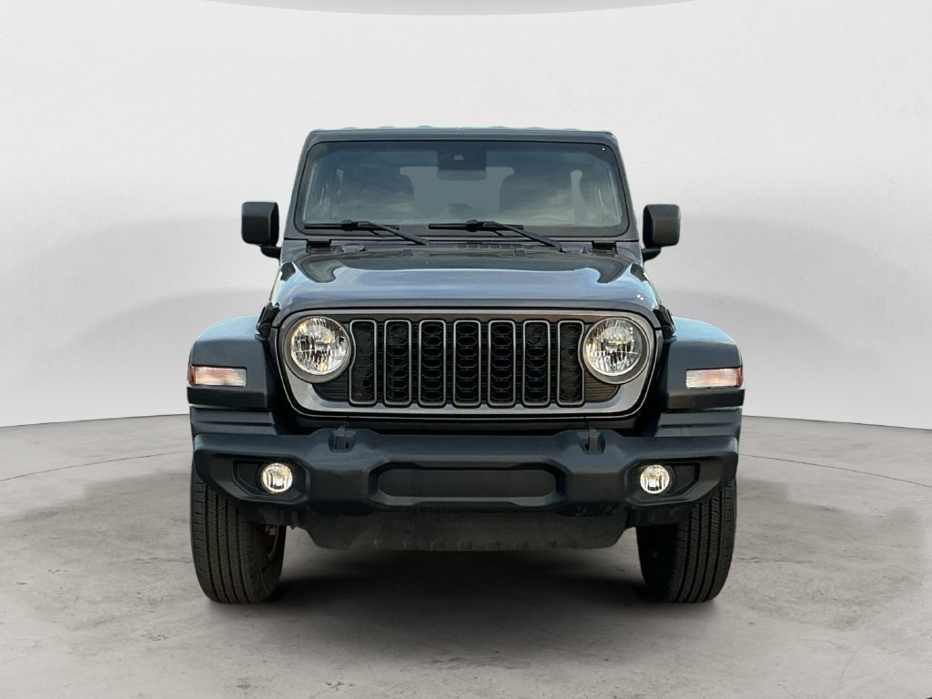 Used 2025 Jeep Wrangler Unlimited Sport AWD/4WD image 3