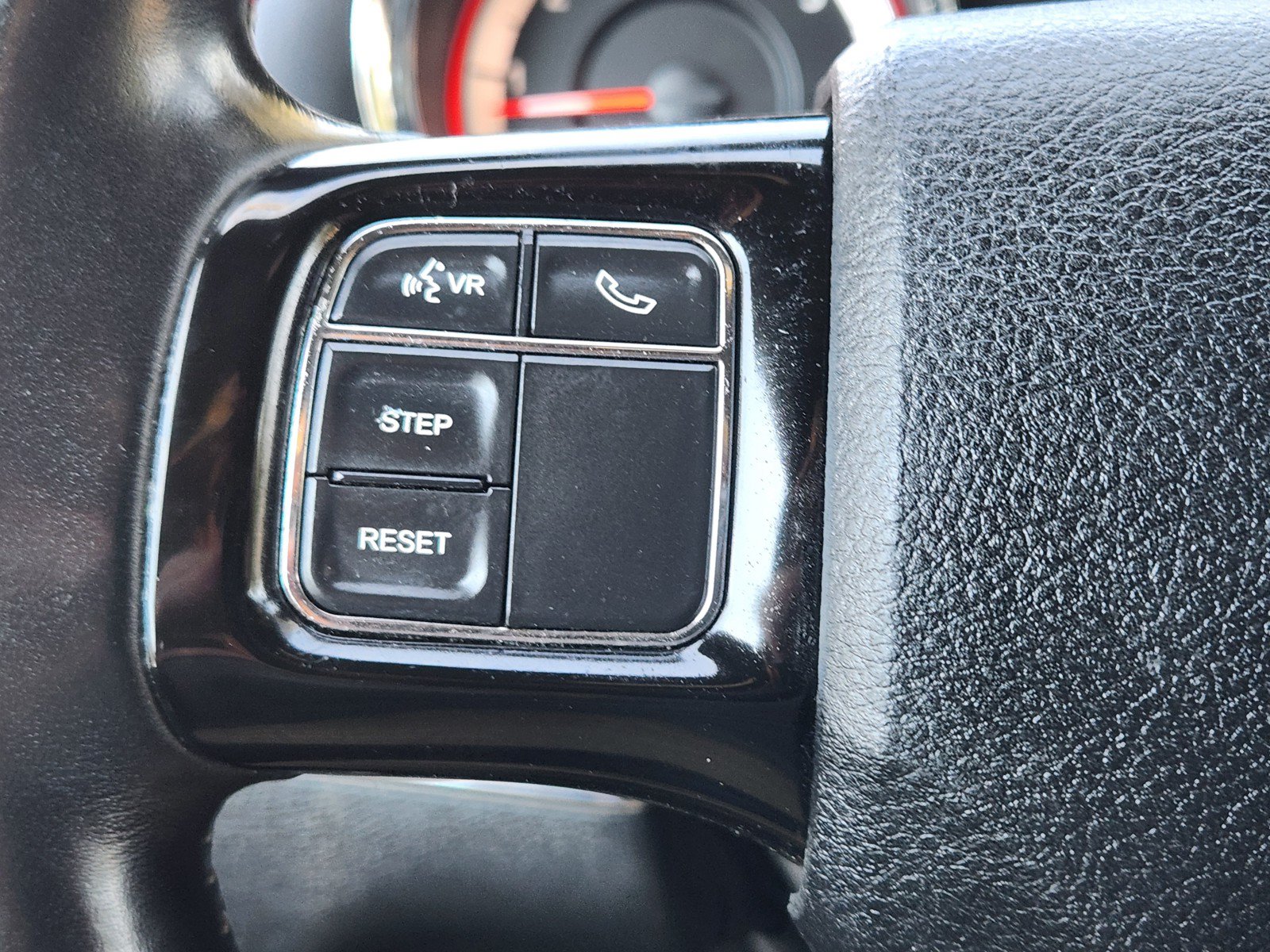 Used 2018 Dodge Grand Caravan SE FWD image 20
