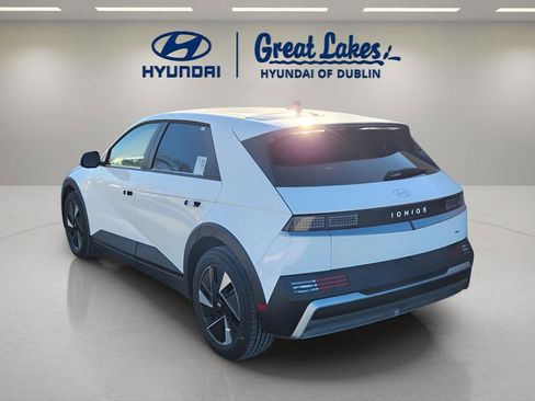 New 2026 Hyundai Ioniq 5 SEL image 3