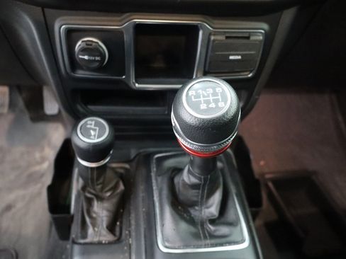 Used 2023 Jeep Wrangler Sport image 22