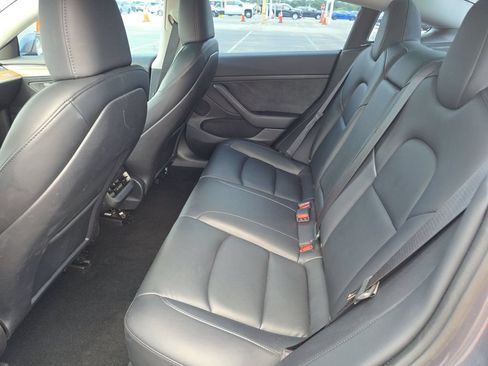 Used 2023 Tesla Model 3 Standard Range RWD image 3
