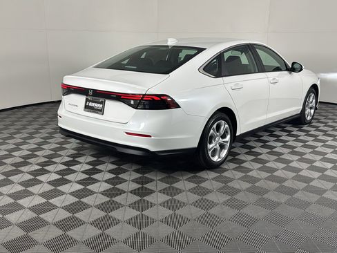 New 2025 Honda Accord LX image 4