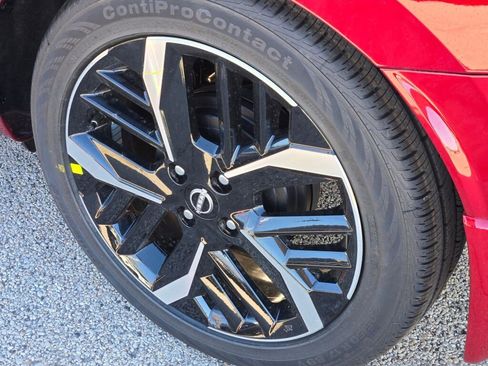 Used 2025 Nissan Versa SR w/ Trunk Package image 16