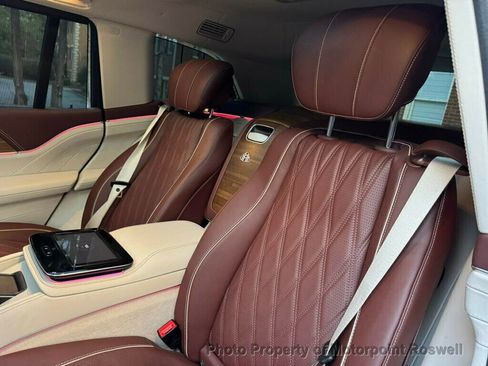 Used 2024 Mercedes-Benz Maybach GLS 600 Maybach GLS 600 4MATIC SUV image 14