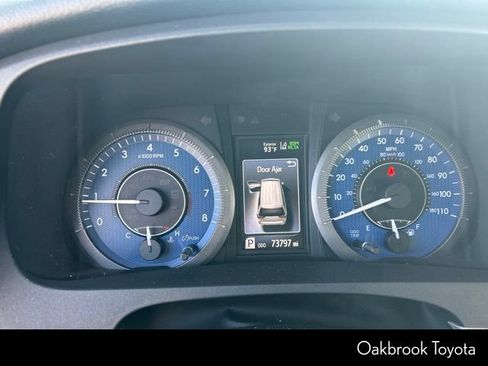 Certified 2018 Toyota Sienna XLE w/ XLE Navigation Package FWD image 8