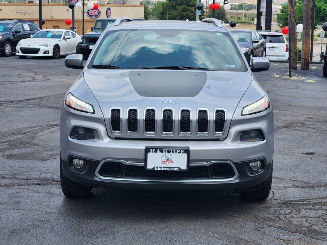 Used 2017 Jeep Cherokee Limited w/ Trailer Tow Group AWD/4WD image 6