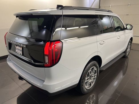 New 2026 Ford Expedition Active image 6