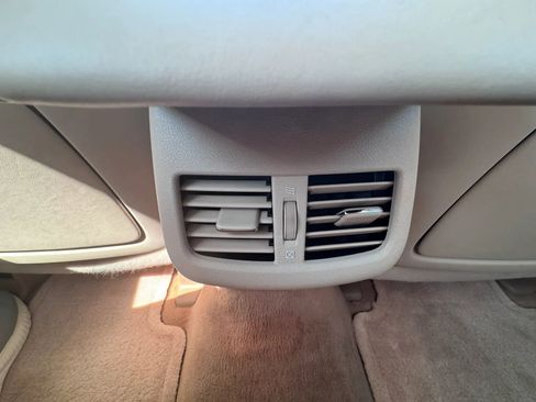 Used 2011 Lexus ES 350 FWD image 27