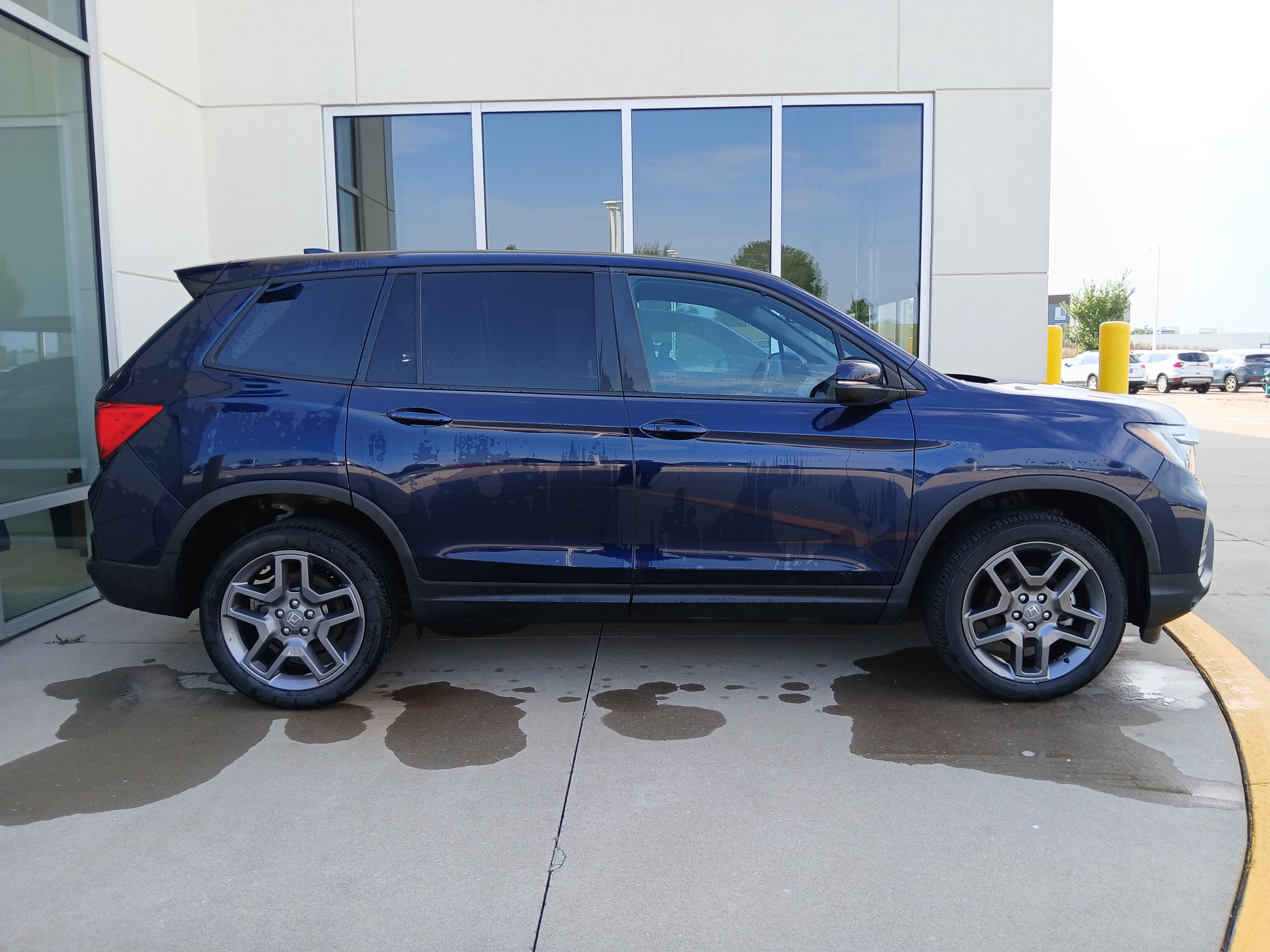 Used 2023 Honda Passport EX-L image 6