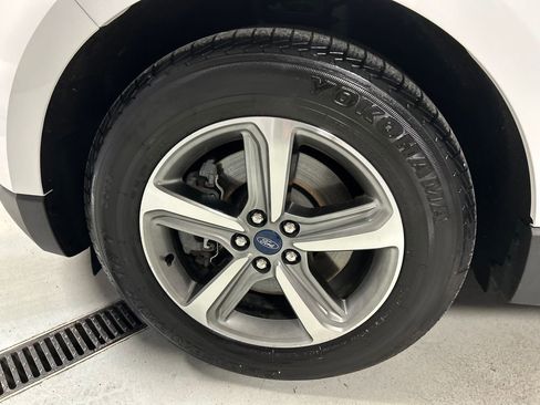 Used 2020 Ford Edge SEL w/ Convenience Package image 9