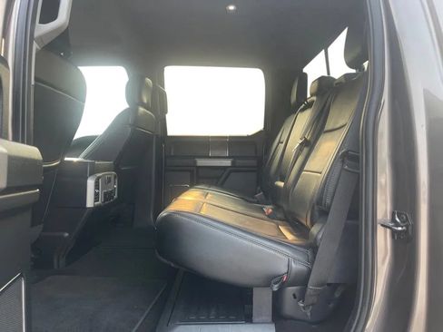 Used 2019 Ford F250 Lariat w/ Lariat Value Package AWD/4WD image 18