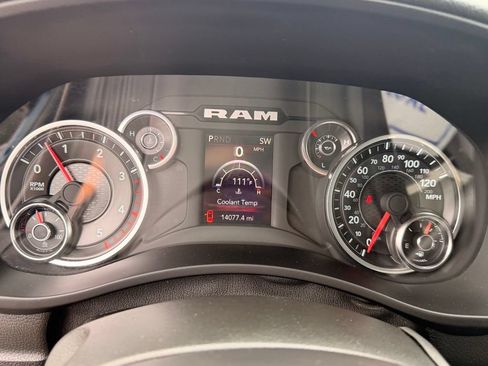 Used 2024 RAM 3500 Big Horn w/ Night Edition AWD/4WD image 23