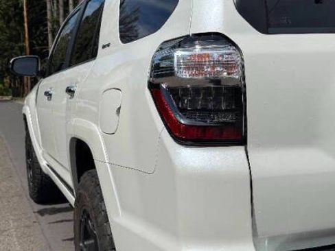 Used 2018 Toyota 4Runner Limited AWD/4WD image 4