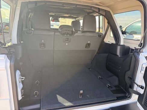 New 2026 Jeep Wrangler Unlimited Rubicon image 26