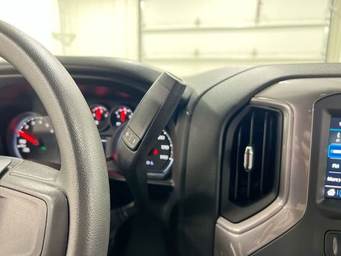 Used 2022 Chevrolet Silverado 1500 Custom image 16