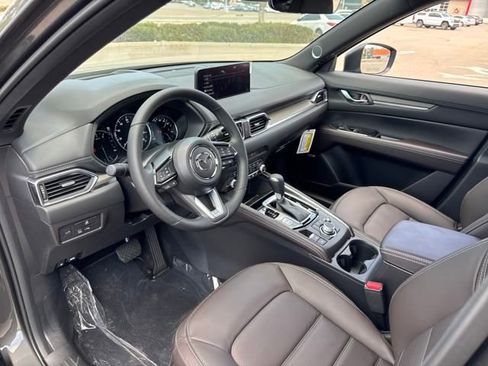 New 2025 MAZDA CX-5 Signature image 8