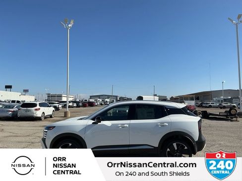 New 2026 Nissan Kicks SR image 8