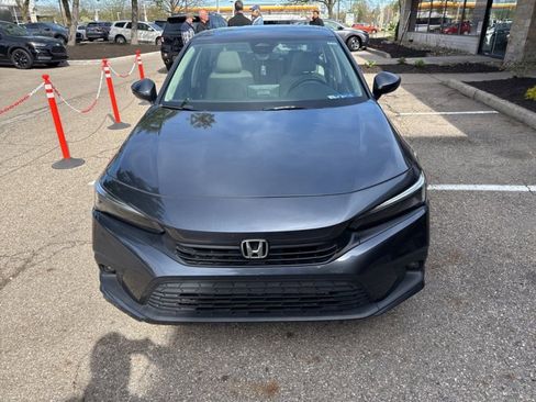 Used 2023 Honda Civic Touring image 4