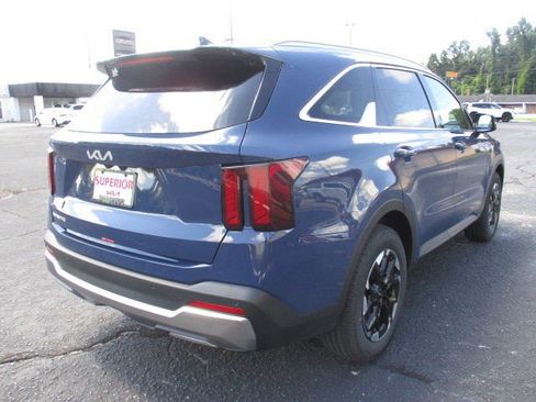 New 2025 Kia Sorento S w/ Panoramic Sunroof Package image 3