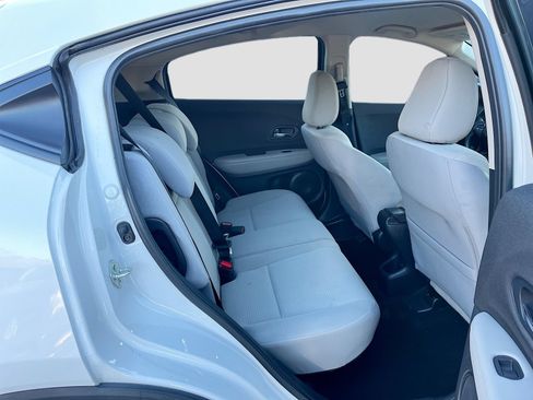 Used 2022 Honda HR-V LX image 24