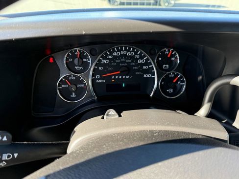 Used 2017 Chevrolet Express 2500 LS image 17