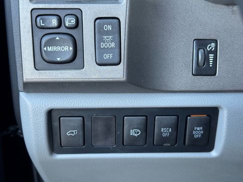 Used 2010 Toyota Sequoia Limited image 17