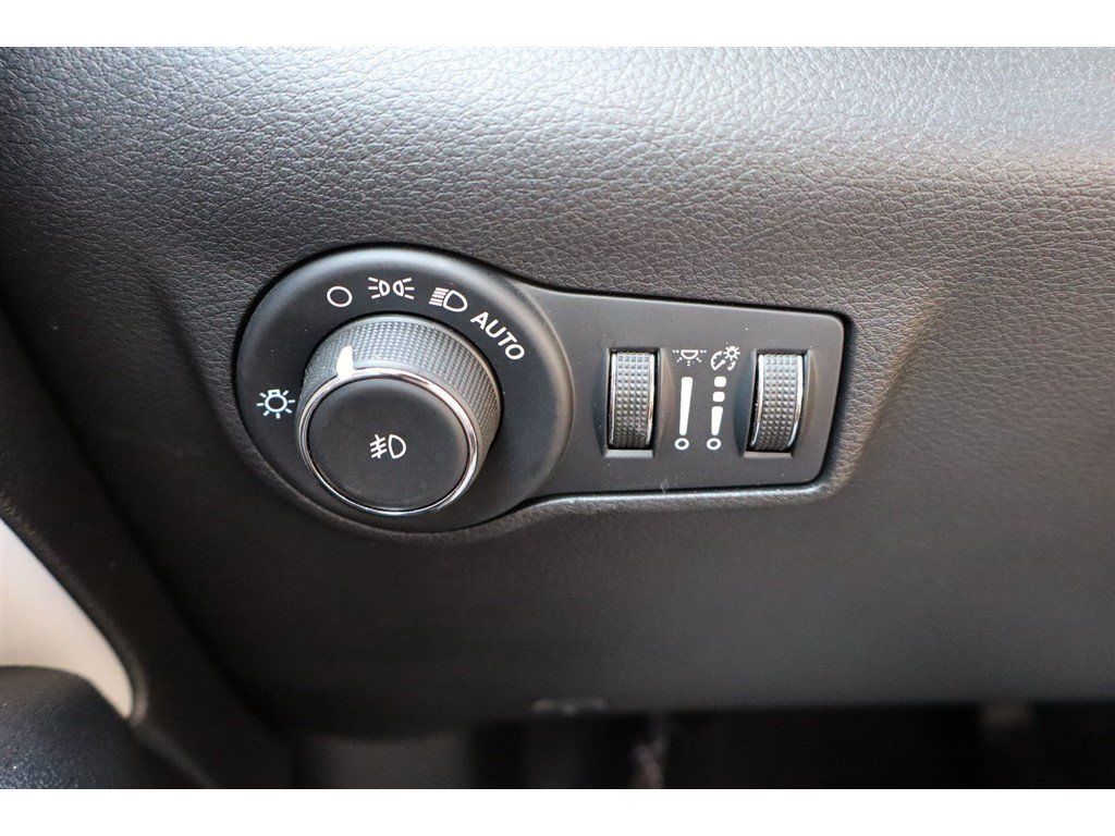 Used 2022 Jeep Compass Limited w/ Elite Group AWD/4WD image 20