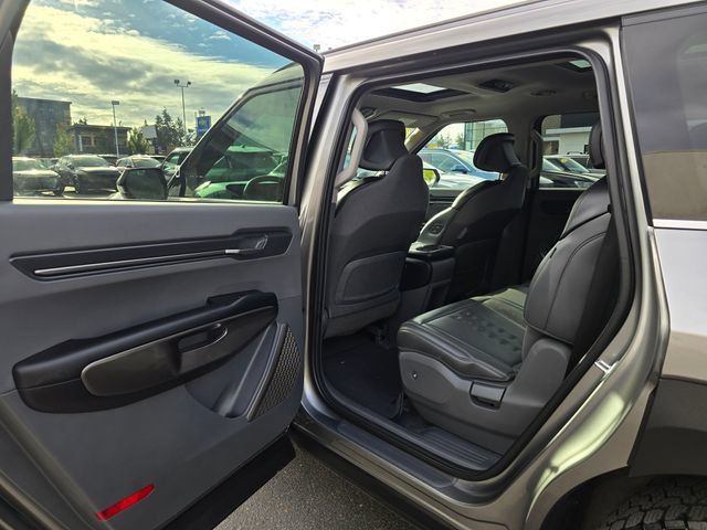 Certified 2024 Kia EV9 Wind AWD/4WD image 17