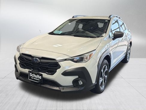 Used 2024 Subaru Crosstrek 2.0i Premium AWD/4WD image 3
