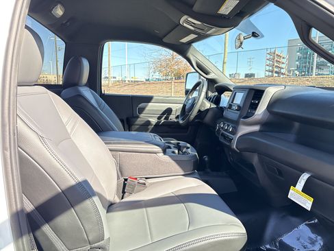 Used 2024 RAM 2500 Tradesman w/ Protection Group image 25