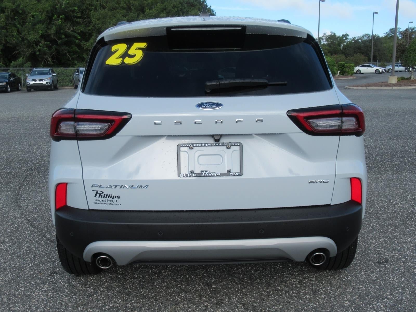 Used 2025 Ford Escape Platinum w/ Premium Technology Package AWD/4WD image 6