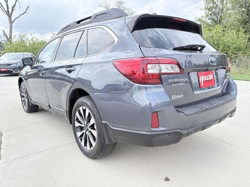 Used 2017 Subaru Outback 2.5i Limited AWD/4WD image 9