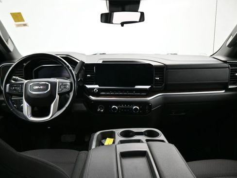 Used 2023 GMC Sierra 1500 SLE image 9