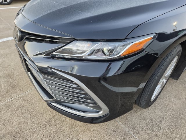 Used 2024 Toyota Camry LE FWD image 8