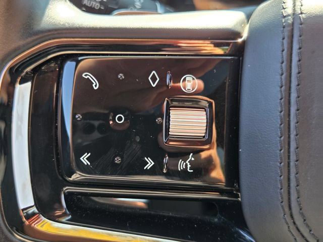 Used 2025 Land Rover Range Rover Velar Dynamic SE AWD/4WD image 31