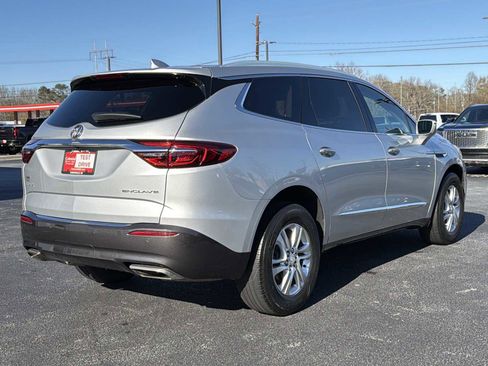 Used 2018 Buick Enclave Essence image 32