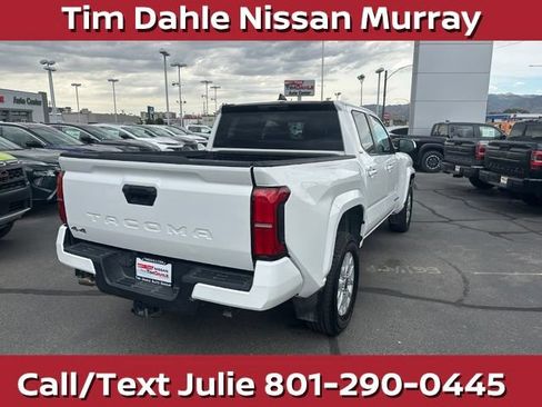 Used 2024 Toyota Tacoma SR5 AWD/4WD image 11