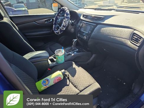 Used 2019 Nissan Rogue SV AWD/4WD image 9