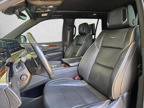 Used 2021 Cadillac Escalade Premium Luxury w/ Driver Assist Tech Package AWD/4WD image 11