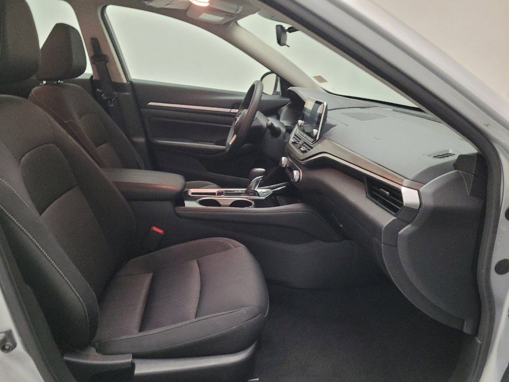 Used 2023 Nissan Altima 2.5 SV FWD image 21
