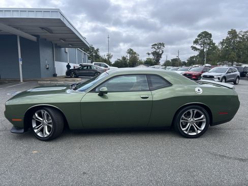 Used 2022 Dodge Challenger GT w/ Plus Package image 4