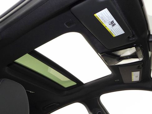 Used 2024 BMW i4 eDrive35 w/ Convenience Package image 18