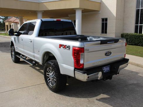 Used 2017 Ford F250 Lariat w/ Lariat Value Package image 12