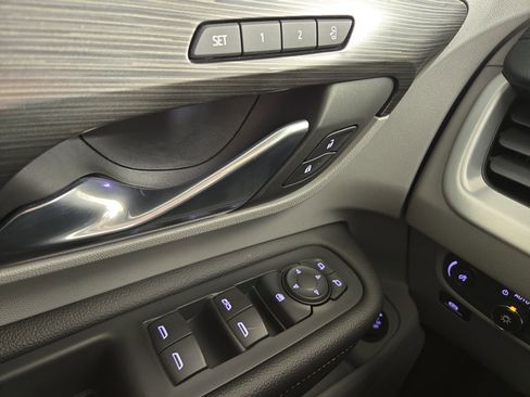 Certified 2022 GMC Terrain SLT image 30