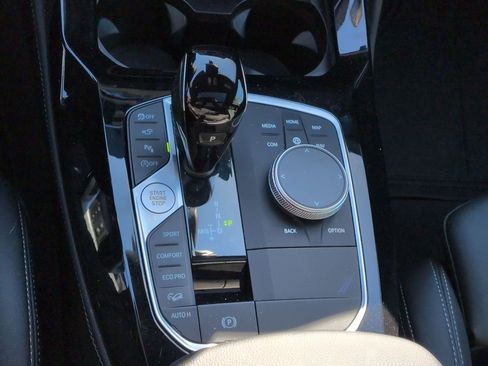 Used 2025 BMW X4 xDrive30i w/ M Sport Package image 26