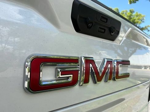 Used 2025 GMC Sierra 1500 Denali AWD/4WD image 7