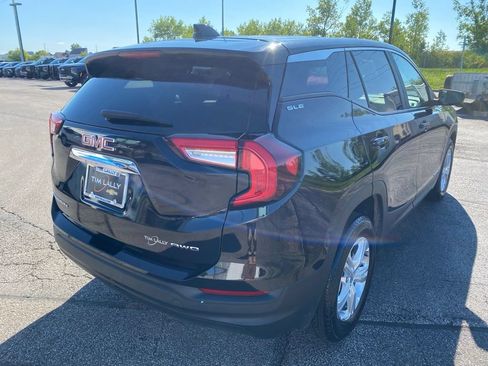 Used 2024 GMC Terrain SLE AWD/4WD image 7